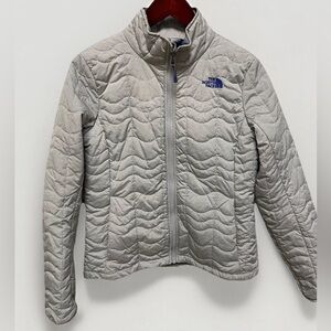 The North Face Bombay Jacket Women M Quilted Insulated Puffer, Gray / Purple